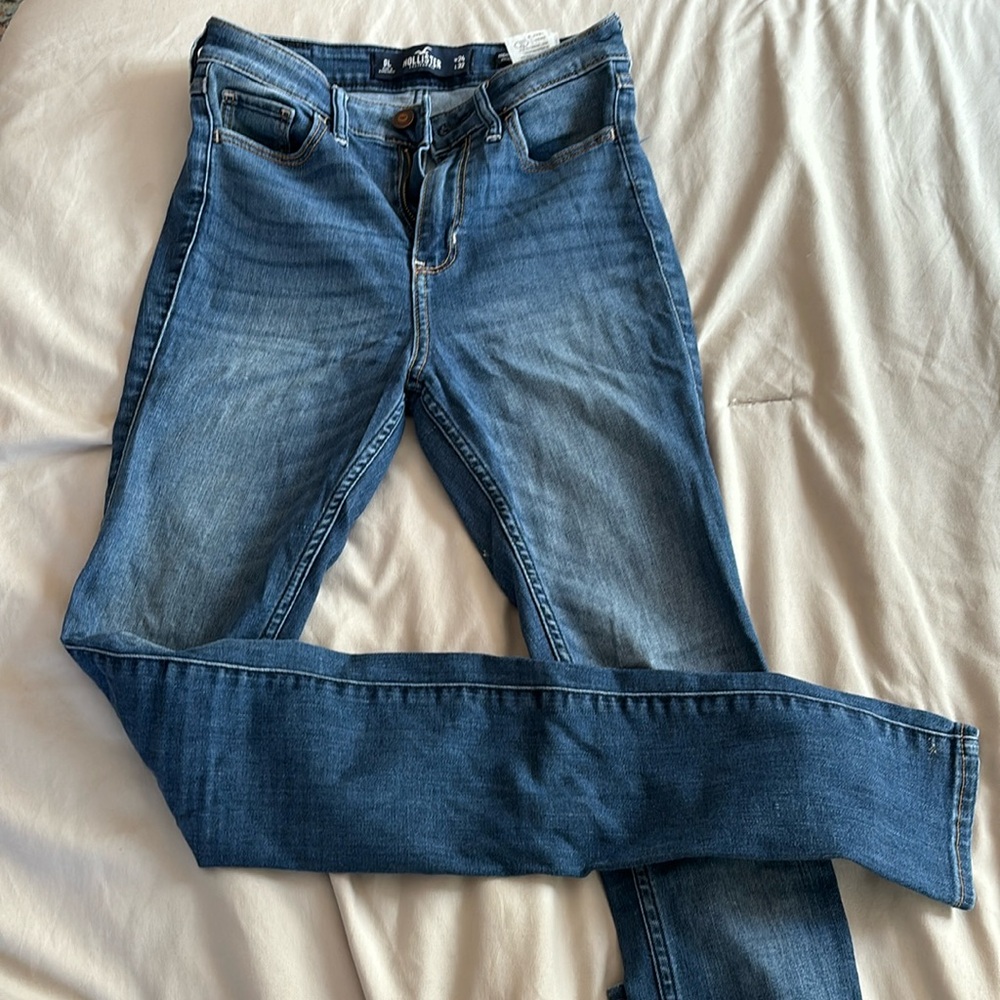 Dark wash hollister jeans